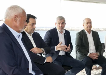 Clavijo: Hay que revisar cómo compatibilizar el turismo con el acceso a la vivienda