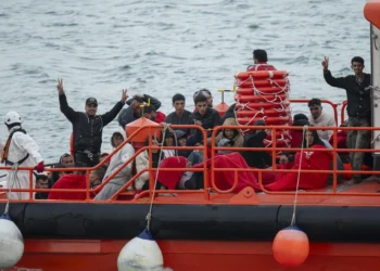 Bajan un 40,6 % las llegadas irregulares de inmigrantes a Canarias en lo que va de año