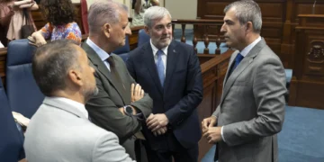 Clavijo reitera su rechazo a implantar la tasa turística y antepone utilizar el IGIC, llegado el caso