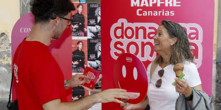 La Fundación Mapfre Canarias intercambia 40.000 sonrisas por 40.000 euros a favor de ecca.edu