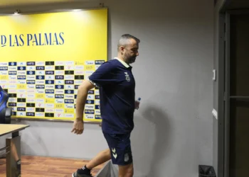 La UD Las Palmas anuncia la desvinculación de Diego Martínez antes de nombrar a su sustituto