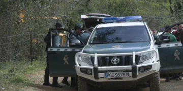 Detienen a una mujer de 19 años y su pareja acusados de matar al abuelo de ella en Firgas (Gran Canaria)