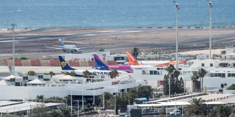 Más de 4 millones de viajeros en los aeropuertos de Canarias en mayo, un 4,4% más que en 2024