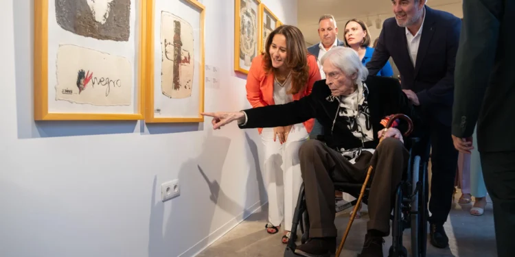 El Espacio de las Artes Pepe Dámaso abre en Pájara con más de 60 obras del creador canario