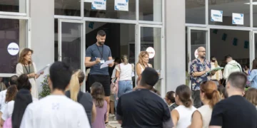 Las oposiciones a 1.127 plazas docentes congregan este sábado en Canarias a 10.220 aspirantes