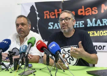 Banderas negras en Canarias para ocupaciones del espacio marítimo y la contaminación