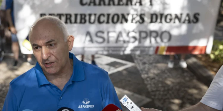 Suboficiales del Ejército denuncian que quieren tratarlos como «como carne de cañón»