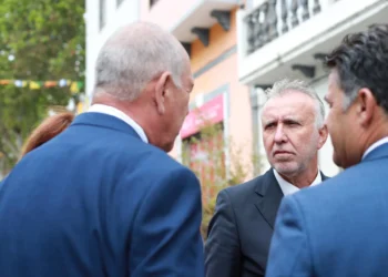 Torres acusa al PP de «poner palos en las ruedas» al reparto de los menores migrantes