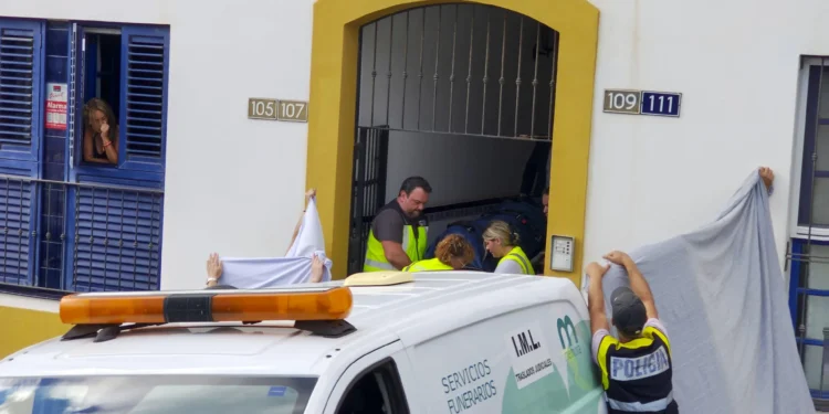 La autopsia revela que la mujer asesinada en Las Palmas de Gran Canaria, María del Carmen, fue asfixiada