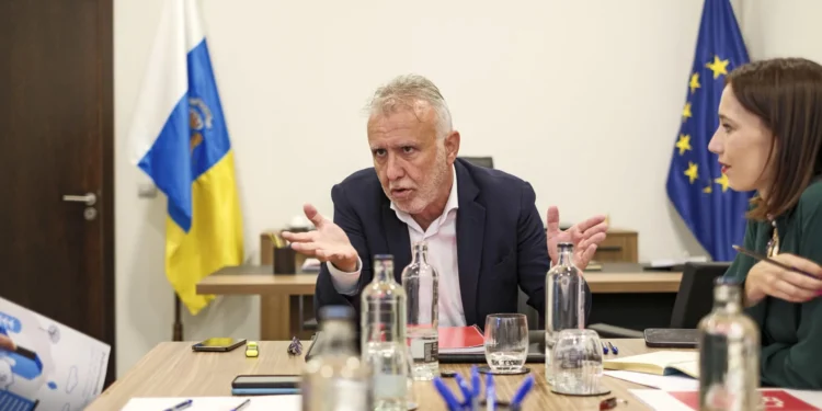 El PSOE canario sostiene que el PP ataca a Torres porque Manuel Domínguez es «un figurante insustancial»