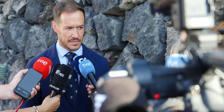 Zapata: La principal enfermedad del sistema eléctrico de La Palma es su obsolescencia