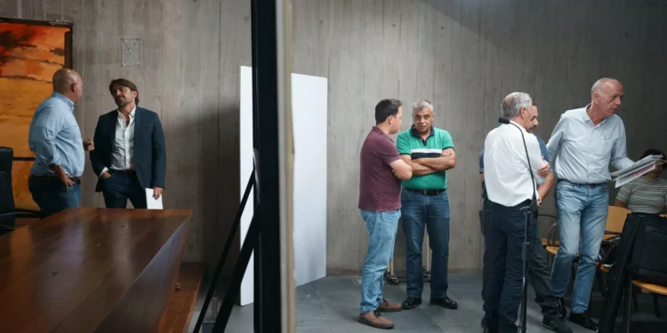 Patronales y sindicatos turísticos celebran con el Gobierno canario el acuerdo salarial