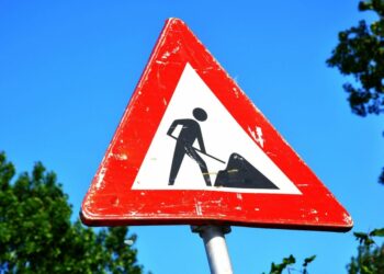 traffic-sign-1443060_1280