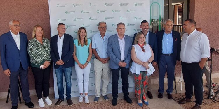 Tristancho asiste a la apertura de la sede de la Asociación Española contra el Cáncer en San Bartolomé de Tirajana
