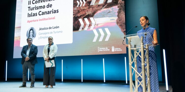 Turismo de Canarias comparte con el sector turístico la estrategia para lograr un modelo de más valor