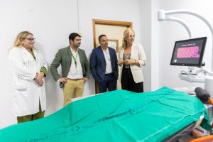 visita-consejera-nuevo-ecografo-mama-abus-300x200-1