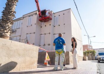 VISITA-REHABILITACION-106-VIVIENDAS-DEL-CASTILLO-[CC SBT]-[05.06]-[PRENSA]-29