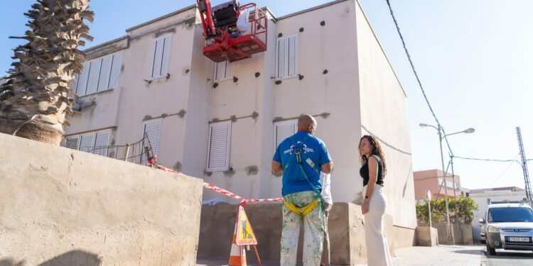 VISITA-REHABILITACION-106-VIVIENDAS-DEL-CASTILLO-[CC SBT]-[05.06]-[PRENSA]-29