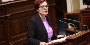 El Plan Integral de Mayores y la reforma de la ley articularán las nuevas formas de envejecer en Canarias