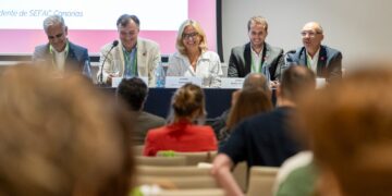 Esther Monzón pone en valor el papel de la farmacia comunitaria dentro del sistema sanitario canario