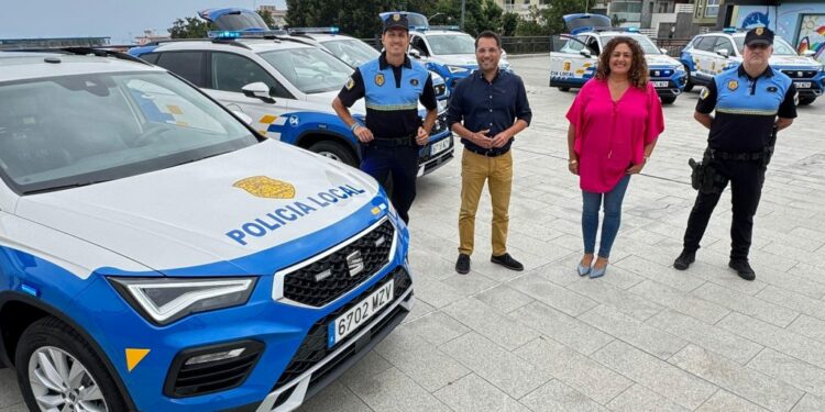 070725 Presentaci�n 6 nuevos veh�culos Polic�a Local (7)