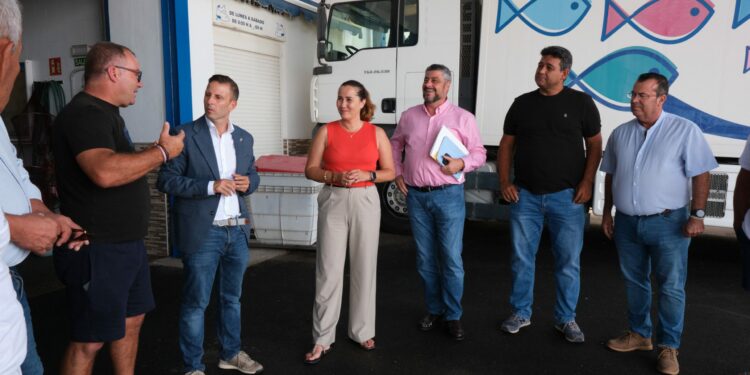 Gobierno y Cabildo de Fuerteventura se reúnen con las cofradías para abordar la mejora de sus instalaciones