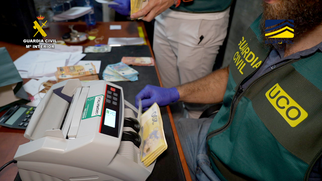 Desarticuladas dos organizaciones criminales que blanqueaban 400.000 euros al día a través de la compra-venta de metales preciosos