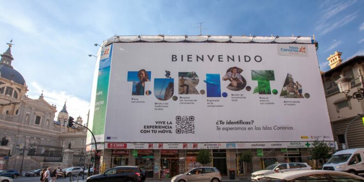 Turismo de Canarias apela a la práctica de un turismo responsable en las islas en su nueva campaña nacional