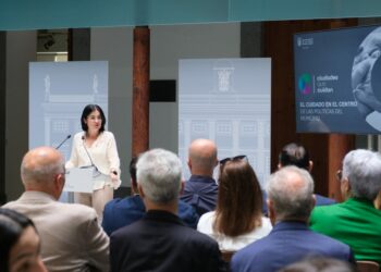Carolina Darias presenta un proyecto para avanzar en el cuidado de la ciudadanía y el envejecimiento digno 1