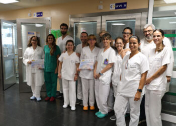 La UCI del Hospital Molina Orosa, reconocida por dos proyectos que mejoran la seguridad del paciente