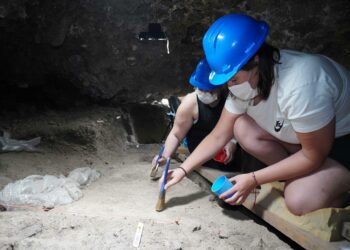 La Cueva de los Cabezazos fue utilizada como espacio de habitación y corral por la sociedad guanche