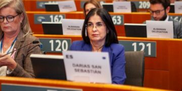 Darias preside la conferencia de CIVEX sobre la gestión de la migración y la situación de menores no acompañados