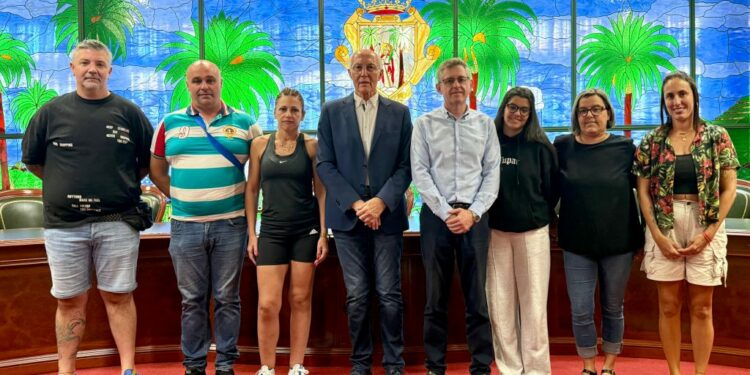 El Ayuntamiento de Santa Úrsula otorga nuevos permisos para la conducción de autotaxis