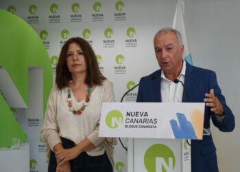 El secretario general y la vicesecretaria general de NC-BC, Luis Campos y Carmen Hernández