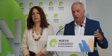 El secretario general y la vicesecretaria general de NC-BC, Luis Campos y Carmen Hernández