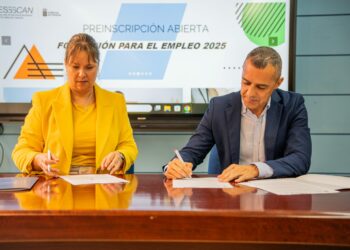La ESSSCAN y el Colegio Oficial de Fisioterapeutas de Canarias renuevan su colaboración para impulsar la formación