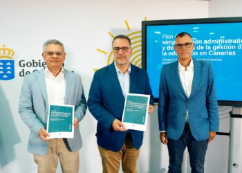 Educación pone en marcha un plan para simplificar la gestión y aliviar la burocracia en los centros canarios
