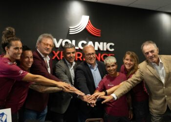 El Gobierno canario lleva el producto local a la cima del fútbol femenino gracias a la alianza con el CD Tenerife