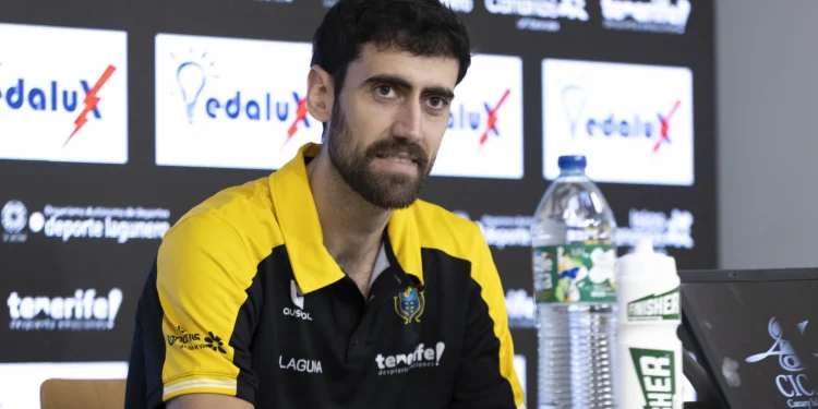 El exterior Joan Sastre renueva por dos años en La Laguna Tenerife