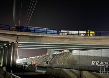 La Consejería de Obras Públicas finaliza con éxito la prueba de carga del semienlace de Chafiras 2