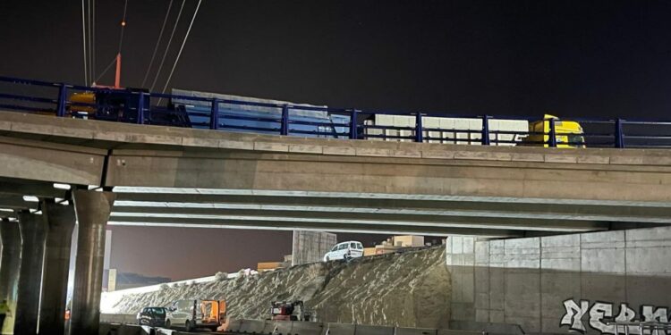 La Consejería de Obras Públicas finaliza con éxito la prueba de carga del semienlace de Chafiras 2