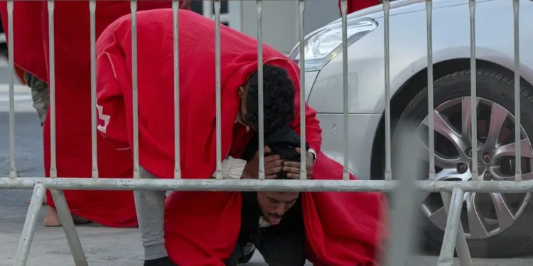 Caen un 41,2 % las llegadas irregulares a Canarias en la primera mitad del año