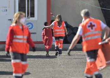 El Tribunal Supremo reitera al Gobierno que se haga cargo de 1.000 menores que piden asilo