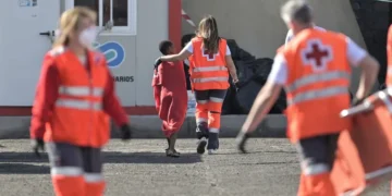 El Tribunal Supremo reitera al Gobierno que se haga cargo de 1.000 menores que piden asilo