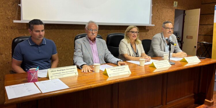 Atención Primaria de Gran Canaria profundiza en el abordaje multidisciplinar de los pacientes con ELA