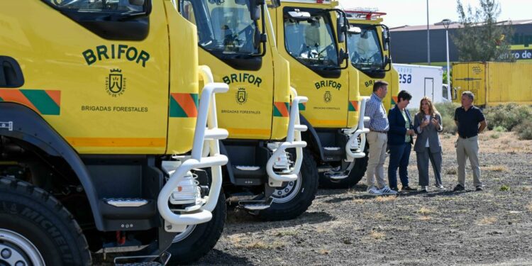 Nuevos vehículos Operativo Prevención y Extinción de Incendios Forestales (2)