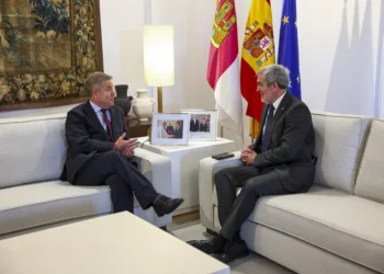 Page y Clavijo descartan un frente político común con otras autonomías sobre financiación