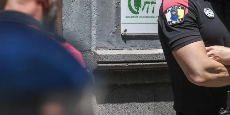 Un juez ordena el cierre de un centro con 148 menores migrantes en Arinaga (Gran Canaria)