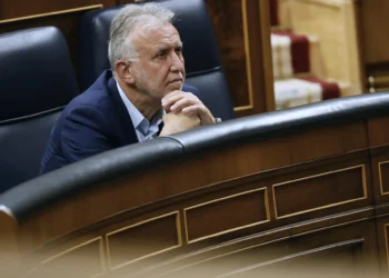 Torres acusa al PP canario de preferir la derrota del Gobierno a la seguridad energética de las islas