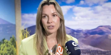El Gobierno de Canarias confía en recibir en breve del Estado los fondos por la gratuidad de las guaguas